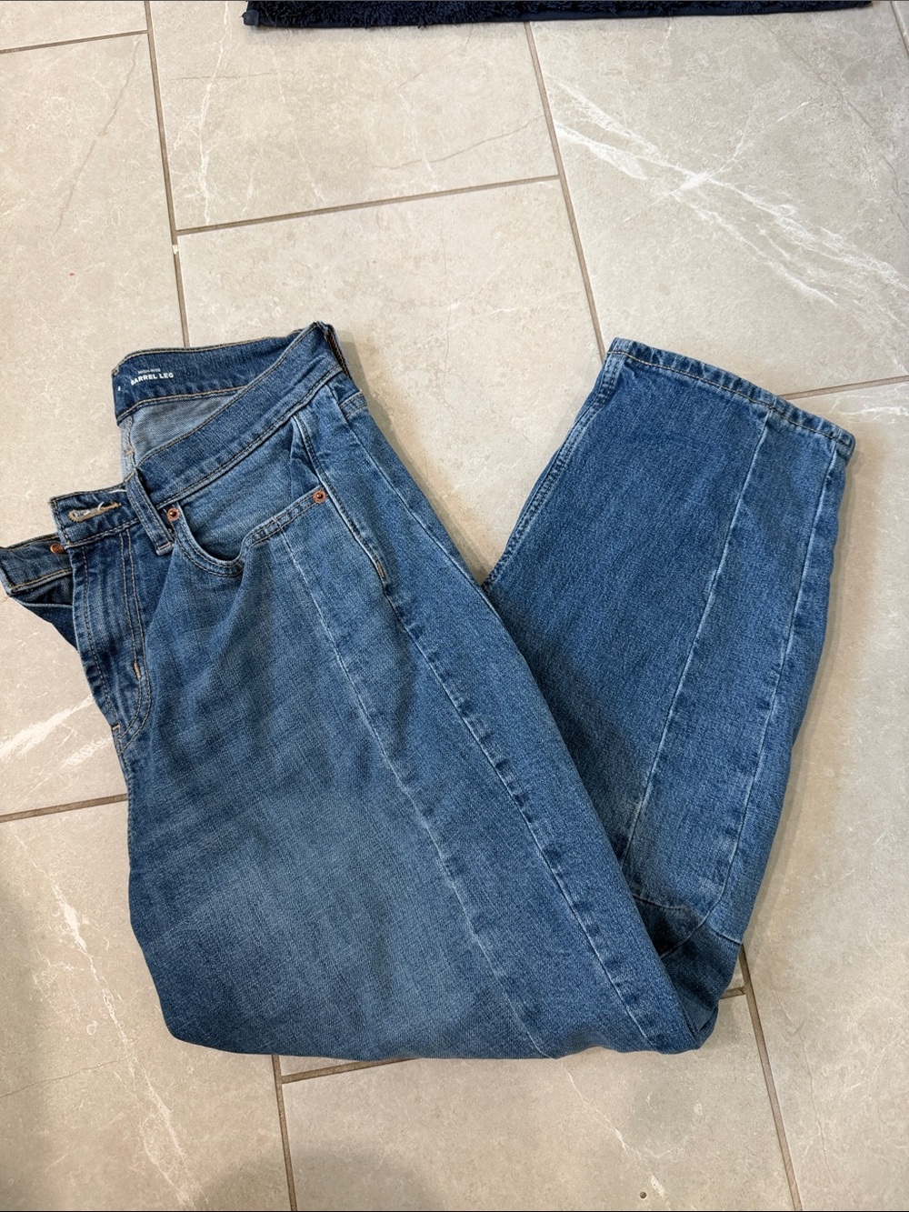Old Navy Women's Barrel Leg Jeans